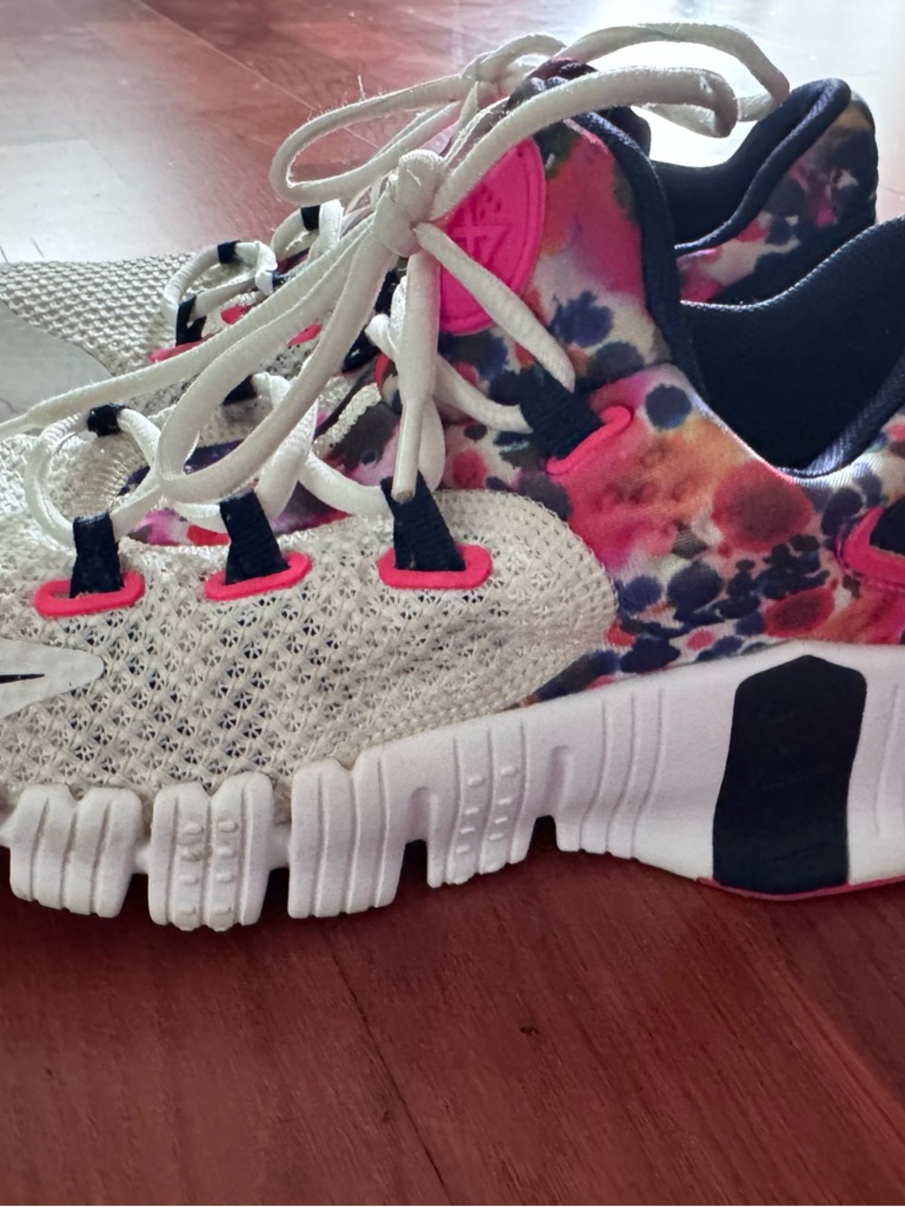 Nike Women's White Multi-Color Athletic Sneakers